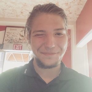 Meet your Posher, Zachary